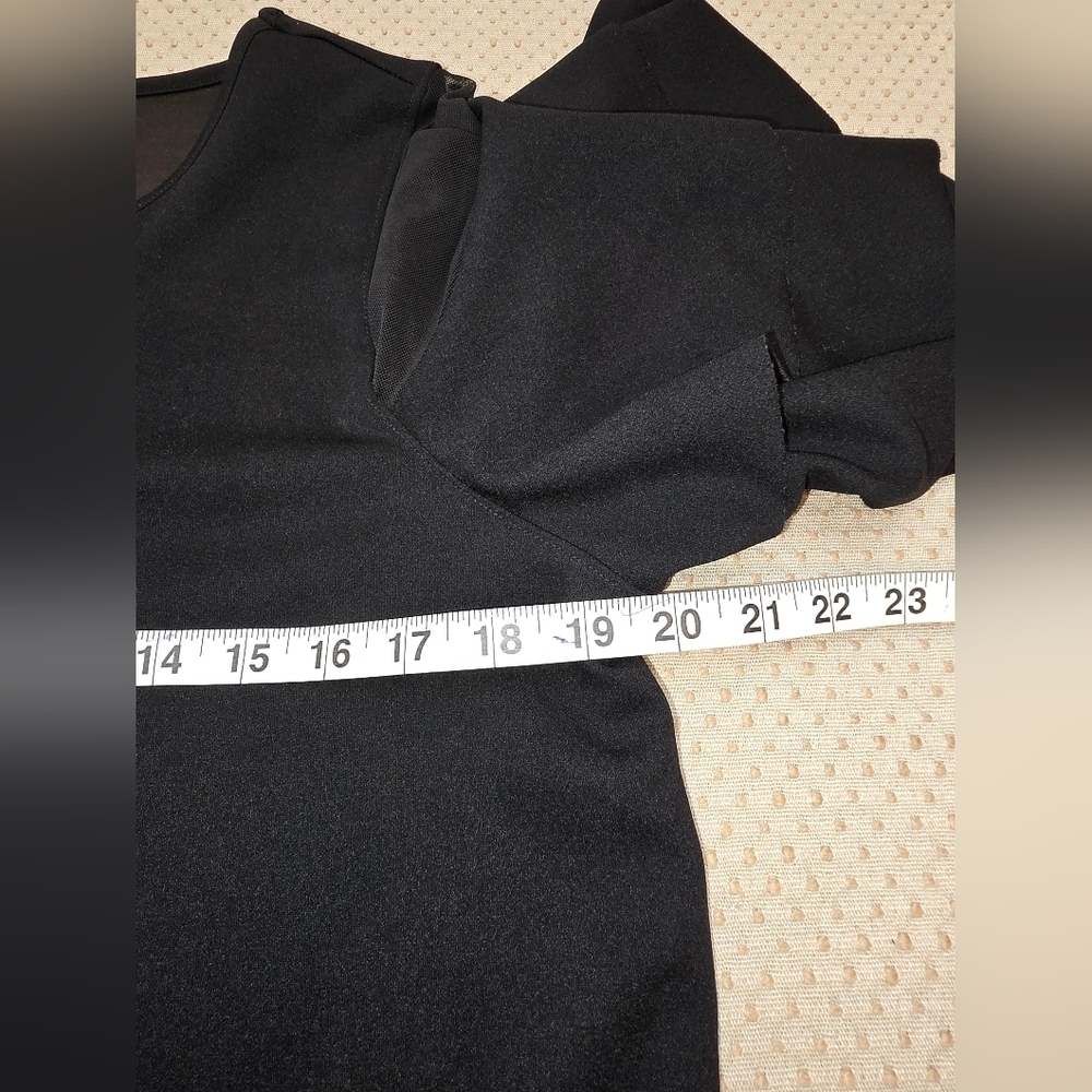 Impulsive Women's Black Blouse with Pleated Sleeves Size Medium - Picture 7 of 8